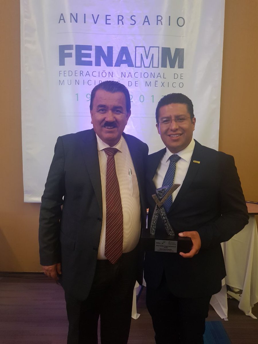 CNC_CEN's tweet photo. El Cenecista @RafaRamos_B  Presidente del Municipio Los Reyes de Juárez, #Puebla obtuvo el Premio Nacional al Buen Gobierno Municipal 2017, por Mejor Gestión Integral del Estado de Puebla. ¡Enhorabuena! #OrgulloCNC https://t.co/CzAGhVwWvZ