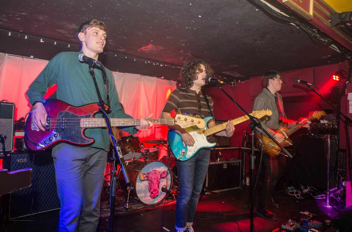 Getintothis's tweet photo. Liverpool band @Sugarmenuk - signed to @sirerecords and @ModernSkyUK - reveal they're splitting up live on stage at @themagnet123 https://t.co/K8YLT0s3zT https://t.co/r7YqJo0zui