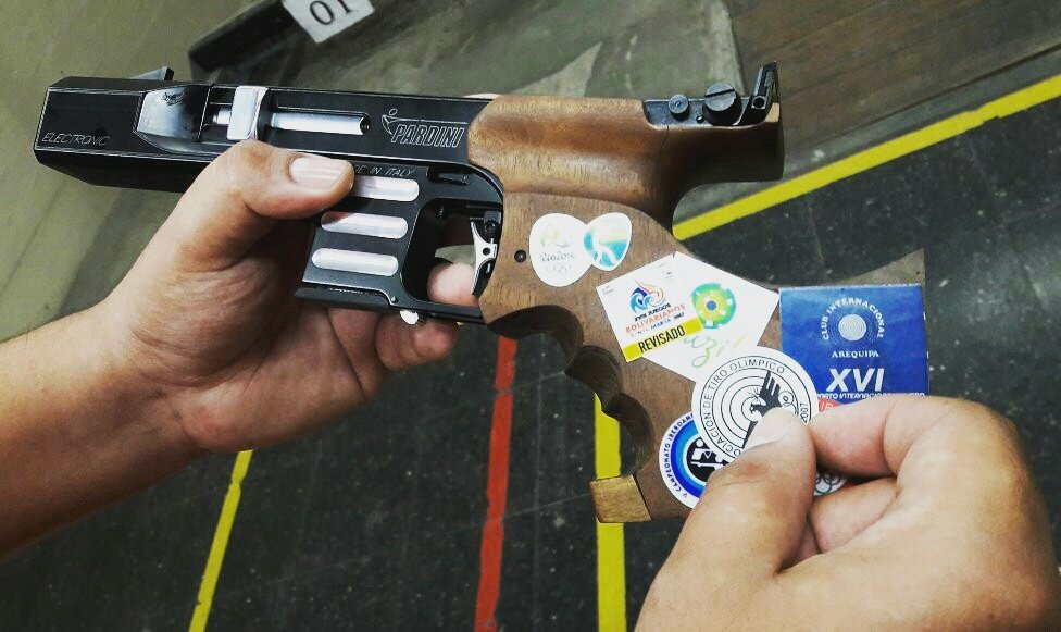 lapautape's tweet photo. 🔫 Se inició Campeonato Nacional de #Tiro 2017, en #PistolaTiroRápido, #PistolaDeAire y #PistolaLibre.
🇵🇪 #TiroPeruano #Perú #FDNTP https://t.co/DKIAK4nREw