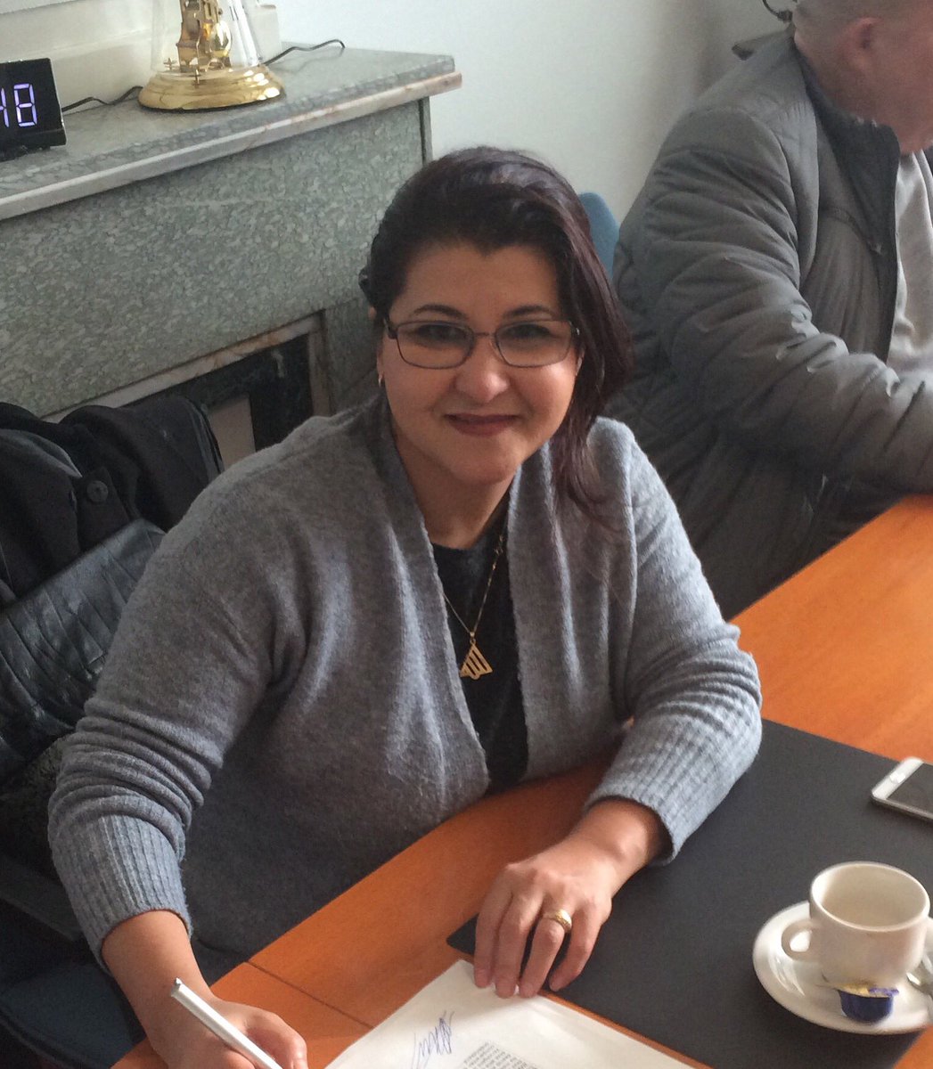 Bedrijf79's tweet photo. Een officieel moment voor @StSchepenbuurt en @StWielenpolle: ondertekening akte WijkBV https://t.co/lKnJb0oPEt