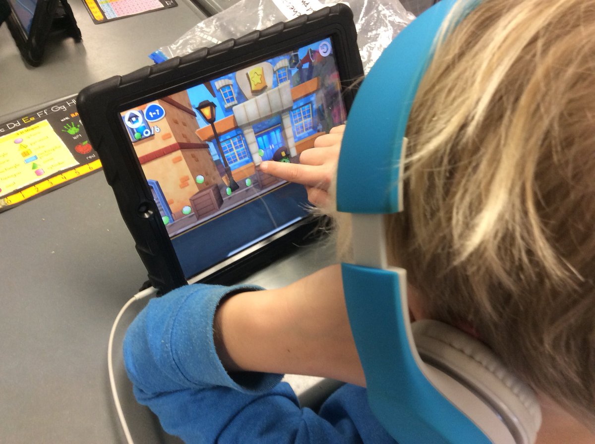 PondCoveTech's tweet photo. Another excited class of G1Ss @codesparkapp #TheFoos learning to code with #DonutDetective really looking forward to #CoderExpress #PondCoveSchool over 80 families RSVP’d so far! https://t.co/nIRdlQMZ1y