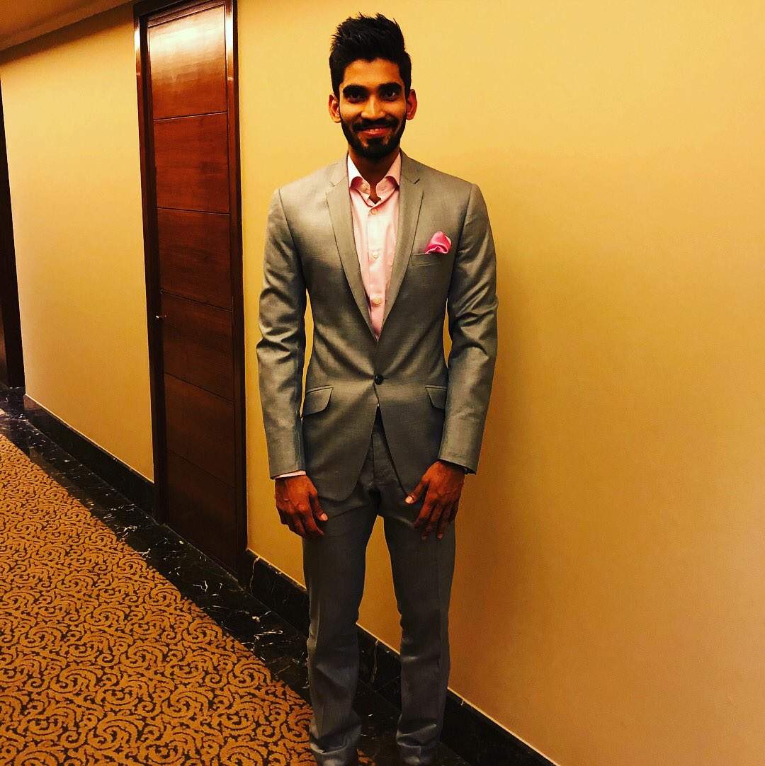 srikidambi's tweet image. I am truly honoured to receive ‘Indian Of The Year 2017 for Sports’ award. It was a great feeling to be among such great people. Huge thanks to CNN-NEWS18.

Outfit - @TheMaroonSuit 
Styling - @talukdarbonali