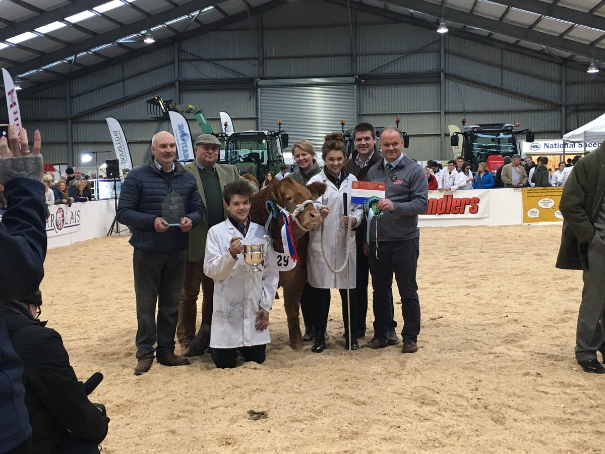 winterstockfest's tweet photo. Congratulations to Wilkinson & Smith Jackson for taking the @MeltonLivestock Supreme Commercial Beef Champion with Garned Model #WSF17 https://t.co/qogDCOC9H2