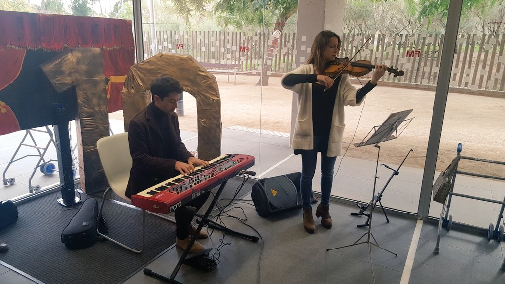 CSC_Consorci's tweet photo. Música per celebrar els 10 anys del #CSSFM a #Viladecans en un dia de festa per professionals i pacients https://t.co/1eOznMhcVs