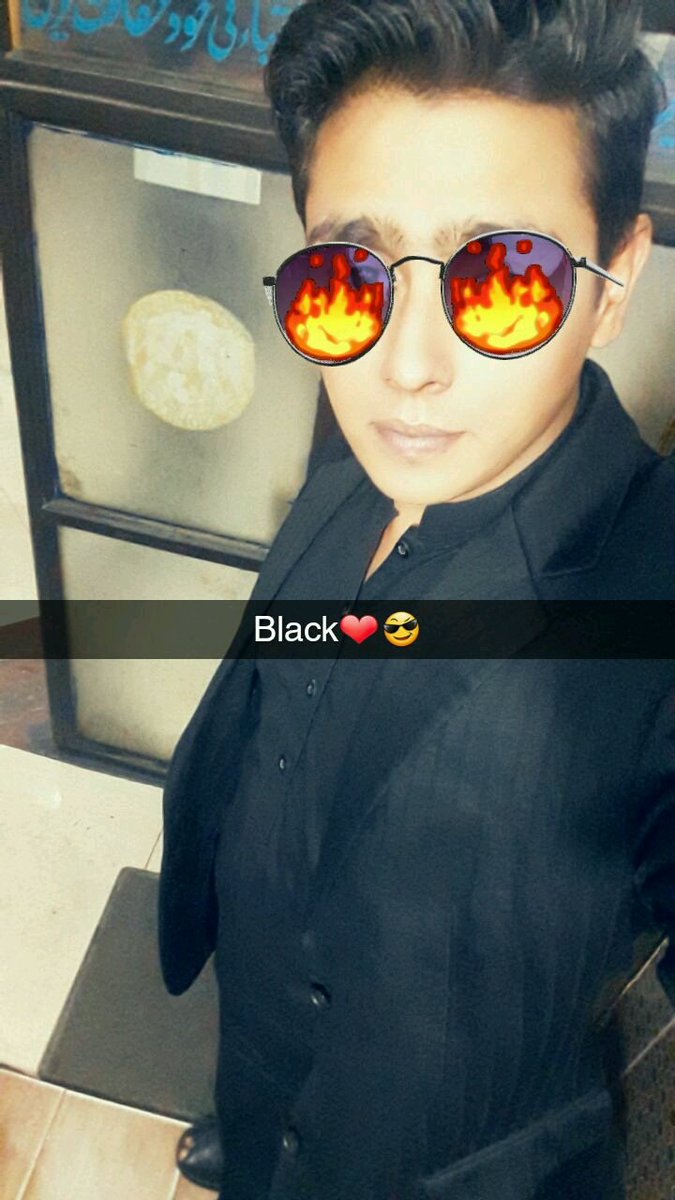 SheikhH555's tweet photo. #Allinblack
#555 https://t.co/oWYr0NtjnZ
