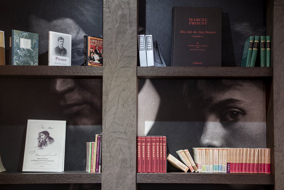 H_Litteraires's tweet photo. Un #VendrediLecture en hommage au poète hongrois #EndreAdy (1877-1919) qui entre 1904 et 1911 séjourna à plusieurs reprises avec sa muse Adèle Brüll dans notre hôtel aujourd'hui dédié à Marcel #Proust
#LeSwann #Poésie #deBudapestàParis #EuropedesLettres https://t.co/AdrYBF8TKZ