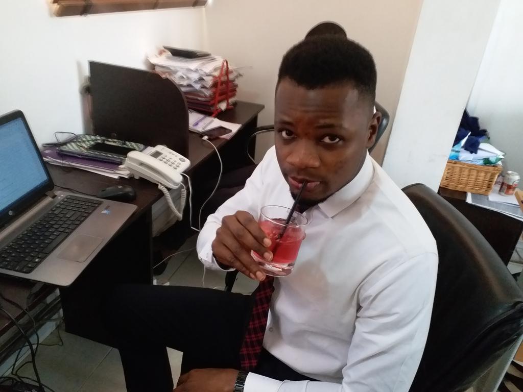 AVONHMO's tweet photo. We don't take breaks with your health so even in the midst of a public holiday, we celebrate but keep working.
#CallCenterLife #AvonHMO #Healthcare #WorldAidsday #HappyNewMonth #HolidayWorkFlow #EidMubarak https://t.co/VWw8sweylm