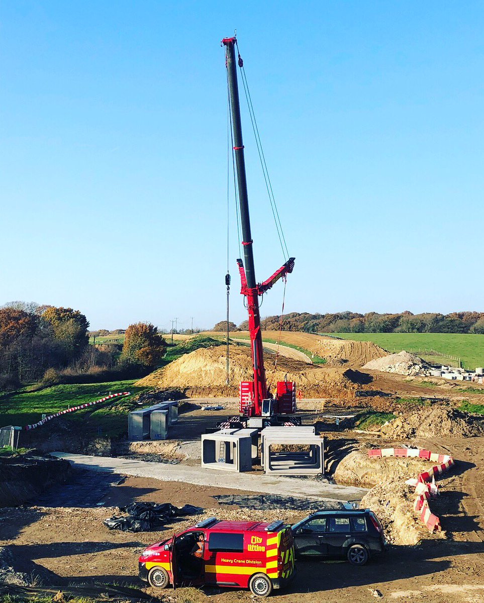 CityLifting's tweet photo. The end of a busy week for our #Liebherr 350te #mobilecrane 👏 well done everyone!
#citylifting #crane #cranes #cranepic #cranegame #cranework #cranesinthesky #craneoperator #red #bexhill #busy #teamwork #lift #lifting @Liebherr @LH_Construction @Liebherr_GB https://t.co/pLOu6mC7ZB