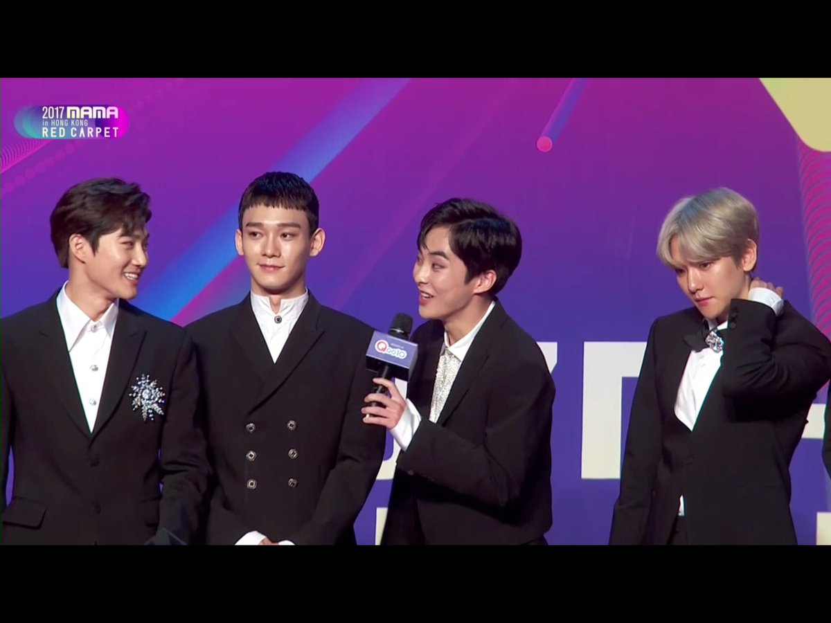 rispuddingen's tweet photo. เอาอีกเอาอีก EXO #MAMARedCarpet https://t.co/S3DdqOouXb