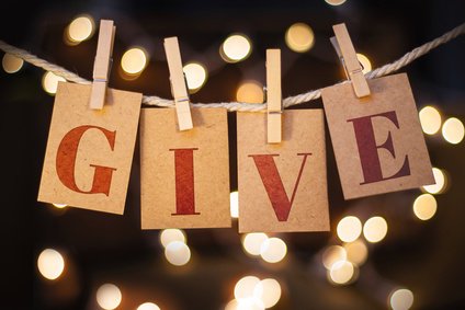 RCVS_Richmond's tweet photo. It is advent -traditionally a time for giving so following on from last year Richmond CVS are going to tweet ideas for local giving and living life generously every day through advent, 24 days, 24 tweets #richmondgive #Richmond #local #charity #inspiration 🎄🌟❤️🎄🌟❤️🎄 https://t.co/mXS8Sx0sD3