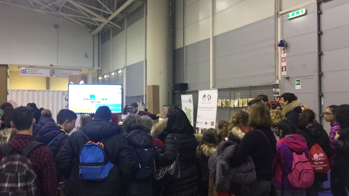 FrascatiScienza's tweet photo. Siamo presenti alla @MakerFaireRome nel "Bioeconomy Village" promosso da @STAR_ProBio e @BIOWAYS_EU #MFR17 https://t.co/XgEa0yfI4X