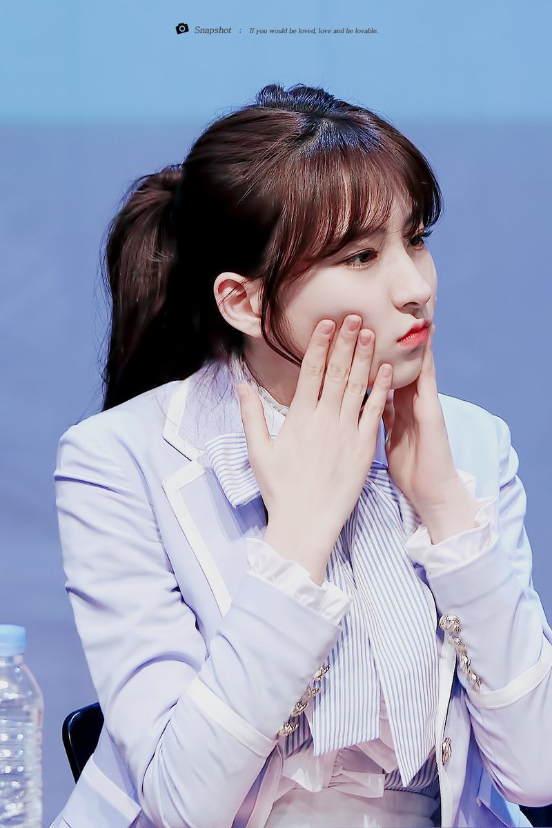 snapsho_t's tweet photo. #우주소녀 #은서
https://t.co/xiBwU0Jbbb
https://t.co/0ILzUQmB8x https://t.co/QJNezMNxth