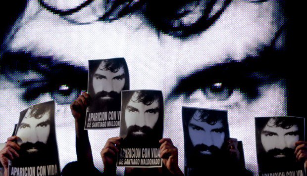 josefaain's tweet photo. Día 120. 4 meses de la última vez que vieron con vida a Santiago Maldonado #JusticiaPorSantiago https://t.co/BQDZHAlq5b
