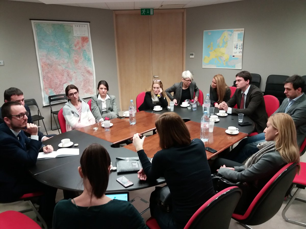 StaletovicS's tweet photo. Zanimljiv sastanak o komunikaciji PR savetnika @SerbianGov sa predstavnicima SRB misije pri #EU u Briselu. #SRBmediaEU https://t.co/Mom1WKcPEu