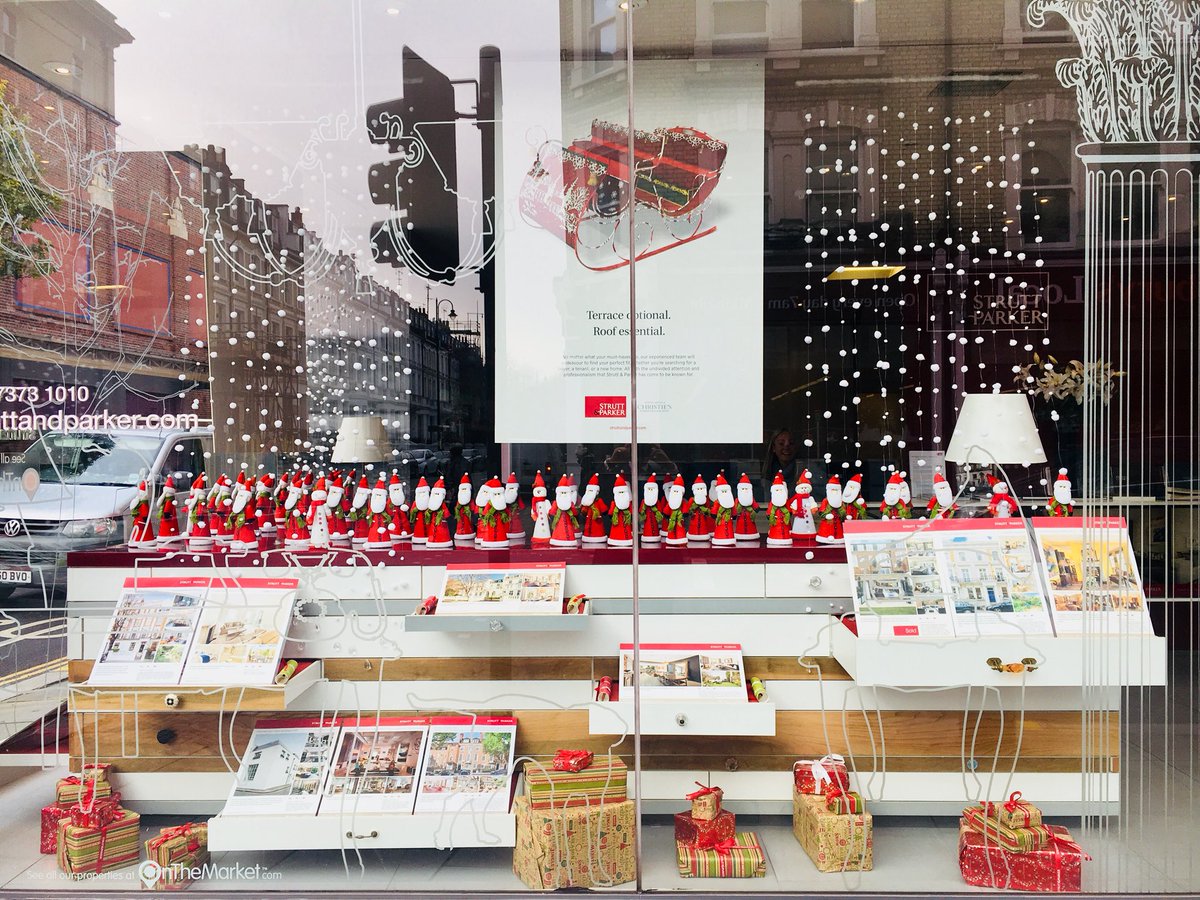struttsthebeach's tweet photo. It’s a #FestiveFriday in the @struttandparker Chelsea, SW10 office today...If you’d like us to visit your property to discuss sales or lettings, we’ll be there with bells on! #struttandparker #chelsea #chelseaSW10 https://t.co/zPoyk261wy