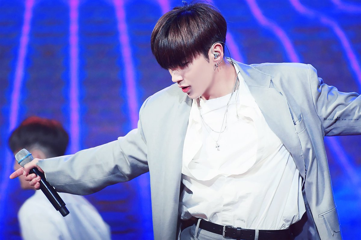 Moonlight950206's tweet photo. 하..ㅠ
그게 되나, 적당히 좋아하는 게..
#종업 #문종업 #종어비
@BAP_Jongup https://t.co/Ytx1sj0tin