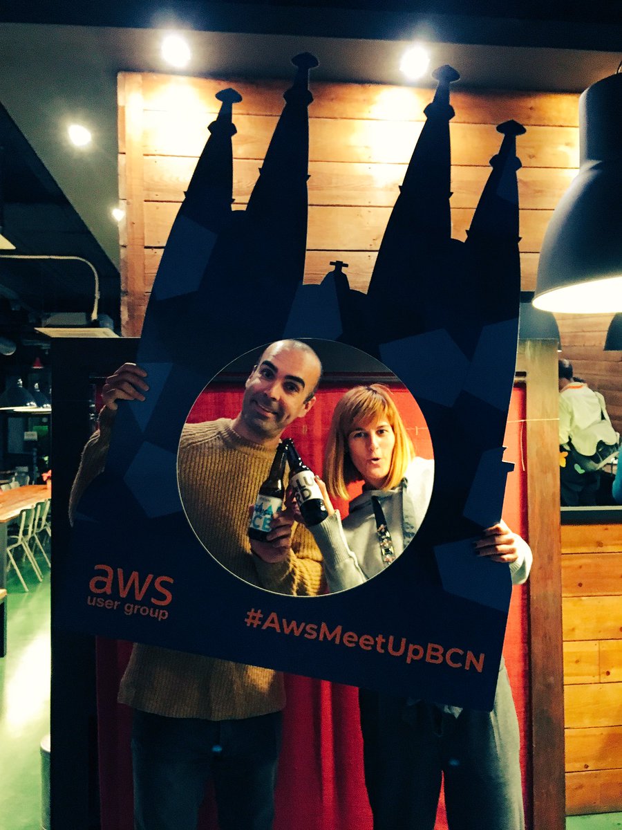 AWSMeetUpBCN's tweet photo. ¡Durante todo el #AWSMeetUpBCN nos ha acompañado y refrescado la cerveza artesanal de @Lasitgetanabeer, gracias por partecipar! https://t.co/Qv24w13YMC