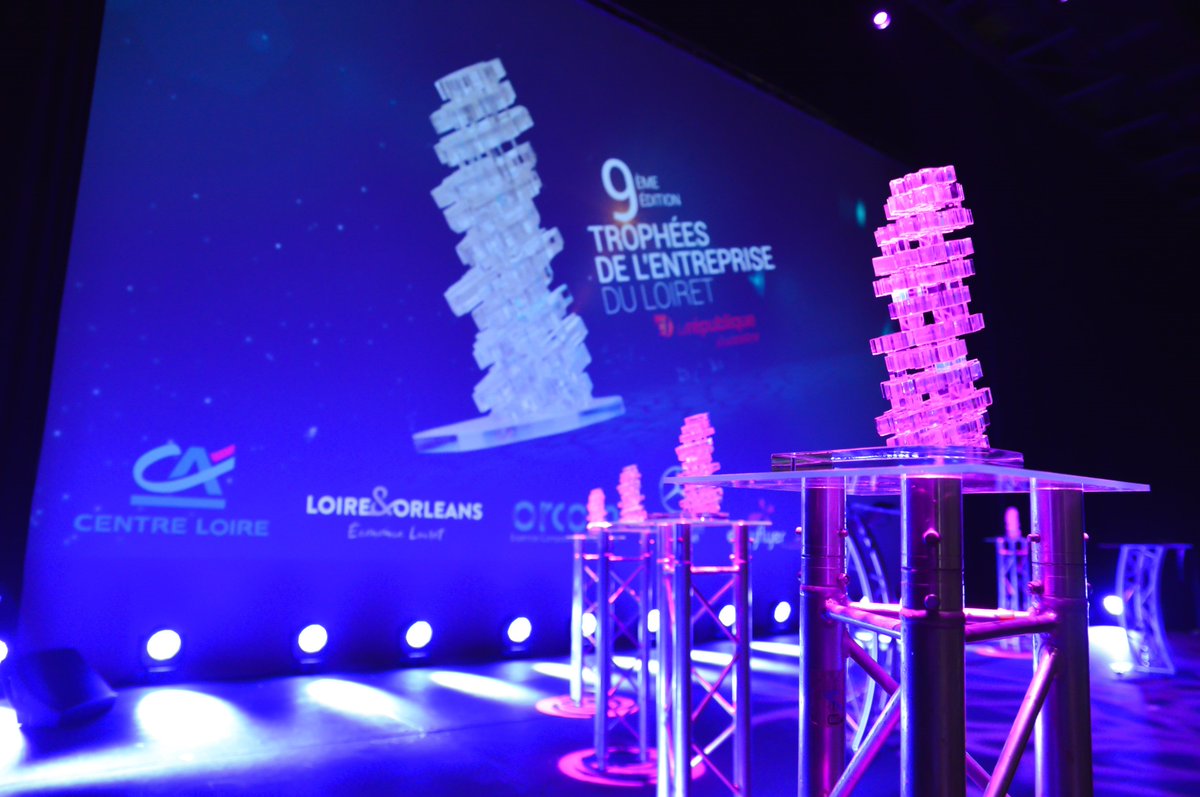 puzzle_system's tweet photo. 9ème édition des Trophées des entreprises du Loiret organisés par le  groupe Centre France ! L'inscription et l'émargement des personnes ainsi  que la constitution d'albums photos privés en ligne ont été effectués  grâce aux outils de Puzzle-System. https://t.co/eKzfAY6E6a