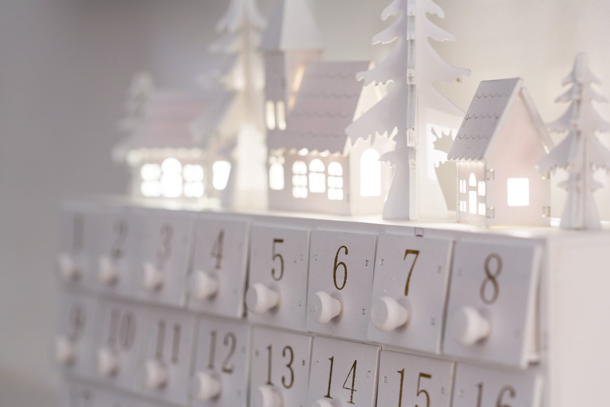 GlobalJetP's tweet photo. You're late planning your christmas holiday ? We always have a private jet ready to welcome you and fly! Departure possible up to 2h prior to the flight. #AdventCalendar #calendrierdelavent #CalendrierAventDrama2017 #Calendrier #Calendar #FridayFeeling #tgif #FridayThoughts https://t.co/xxzf2dpXfY