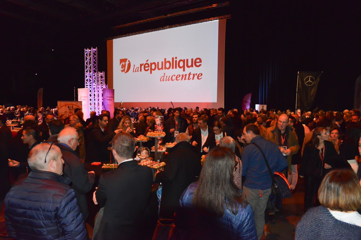 puzzle_system's tweet photo. 9ème édition des Trophées des entreprises du Loiret organisés par le  groupe Centre France ! L'inscription et l'émargement des personnes ainsi  que la constitution d'albums photos privés en ligne ont été effectués  grâce aux outils de Puzzle-System. https://t.co/eKzfAY6E6a