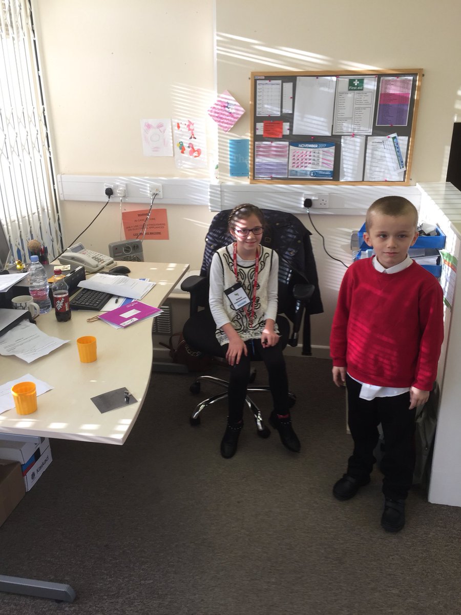 It’s #takeoverchallenge day here <a href="/ParklandsLeeds/">Parklands Primary</a> .... so the children are running the whole school <a href="/Child_Leeds/">Child Friendly Leeds</a> .... HTs DHTs .... teachers .... caretakers ....office staff.... cooks ..... #awesome