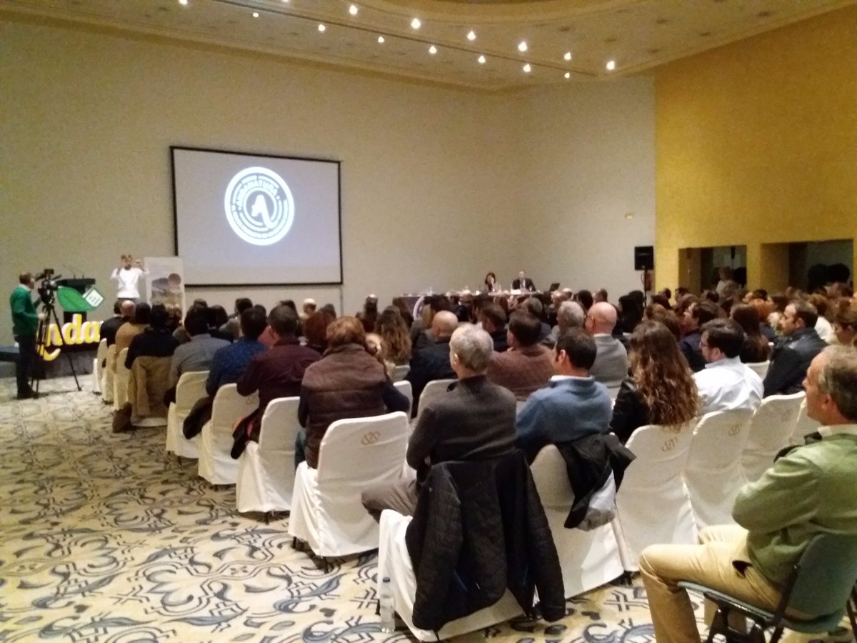 Andalucia_Rural's tweet photo. 📢 @andanatura entrega los Premios a los Mejores Productos de los Espacios Naturales en 2017 https://t.co/Ki2Zp63Cl6 🧀 🏠 https://t.co/heF09kQF0R