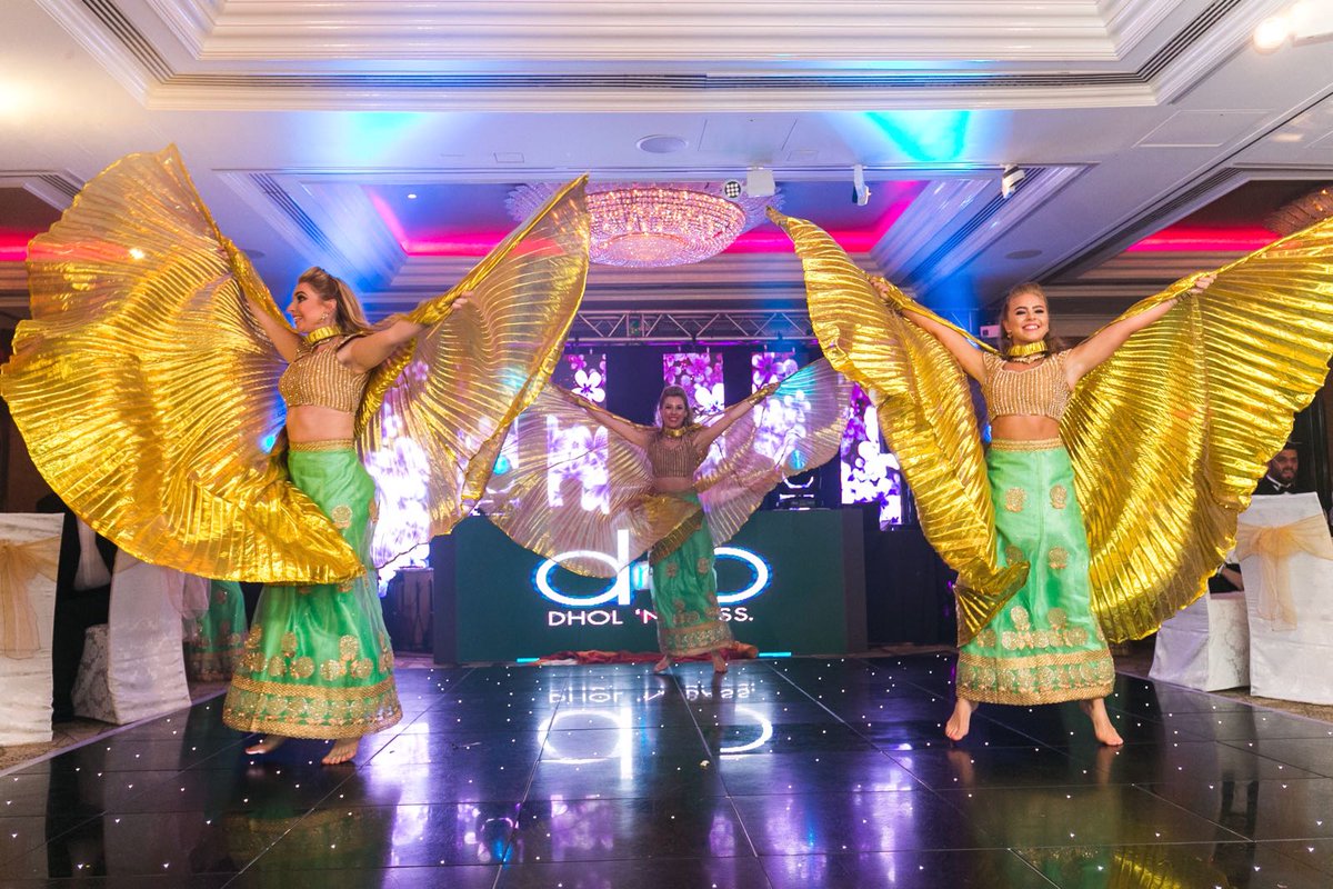 dholnbass's tweet photo. Book UK's Award Winning DnB for 2018 #DanceWithDnB @djvixdnb
#SochoraDance #BollywoodDancers #yourbigday #weddingday #partytime #Dholnbass https://t.co/qApyXG77pJ