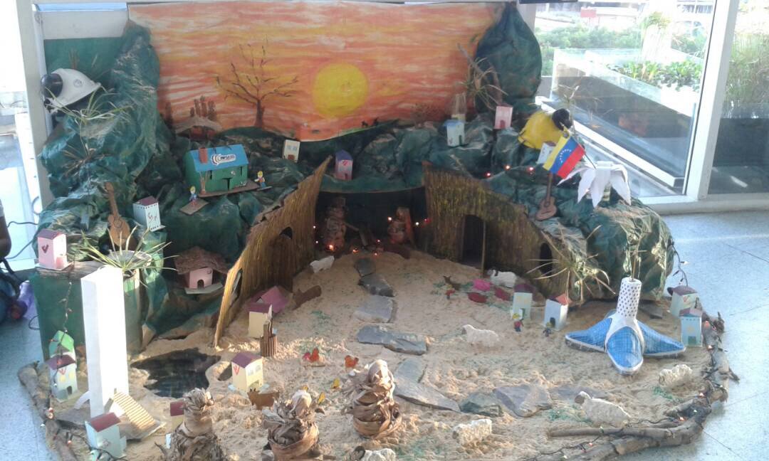 Pesebre realizado por los trabajadores y las trabajadoras de INPSASEL Lara, en las instalaciones de la majestuosa @LaFlorVzla