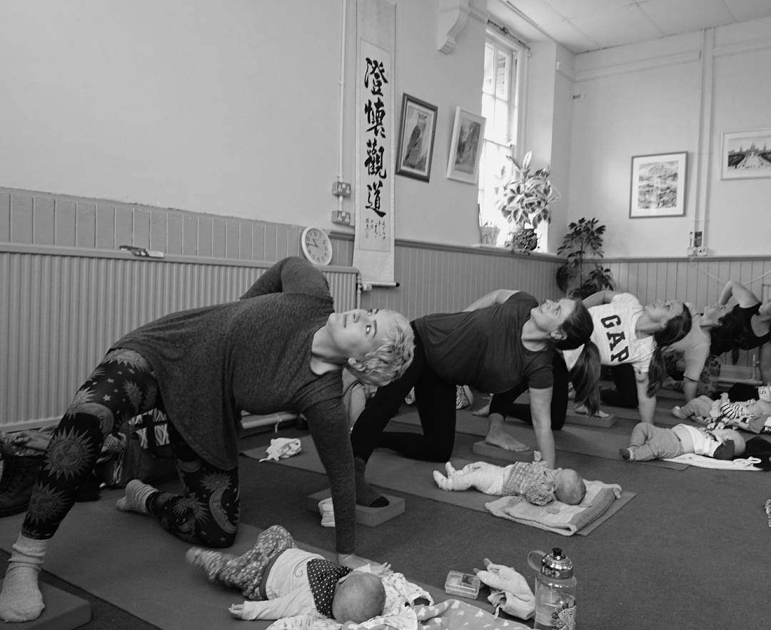 LushtumsAber's tweet photo. New Baby and Me term starting 8th Jan! A 6 week intensive course to heal your postbaby body from the inside. Monday and Tuesday 10.15-11.30am. Limited space. Book online https://t.co/qruH3JJ5pa
#abergavenny #lushtums #postnatal #yoga https://t.co/P9tJCxUg3r