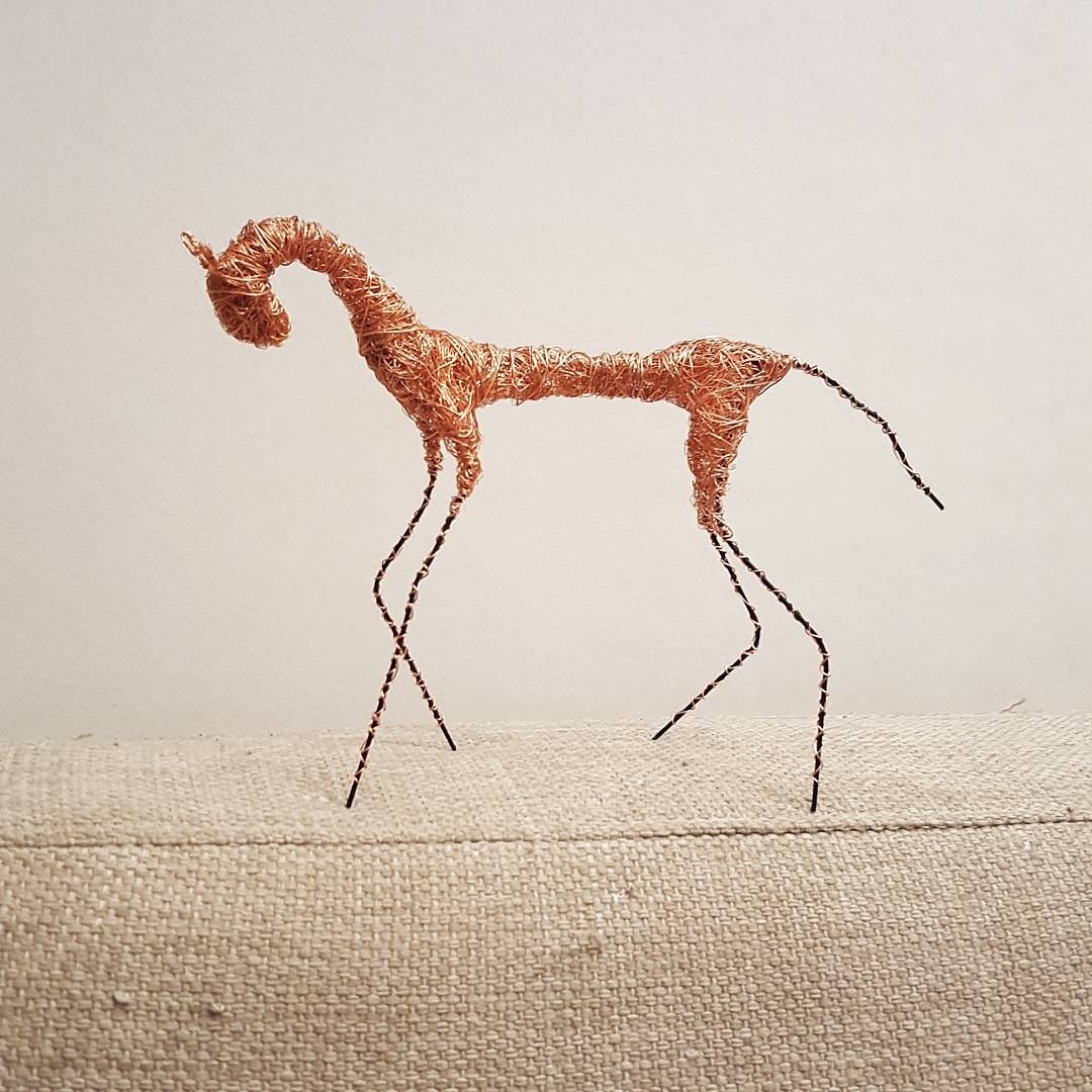 Sannitia's tweet photo. Copper wire horse sculpture 😘 
#wireart #Art #artist #wire #horse #Horses https://t.co/R60btdCswZ