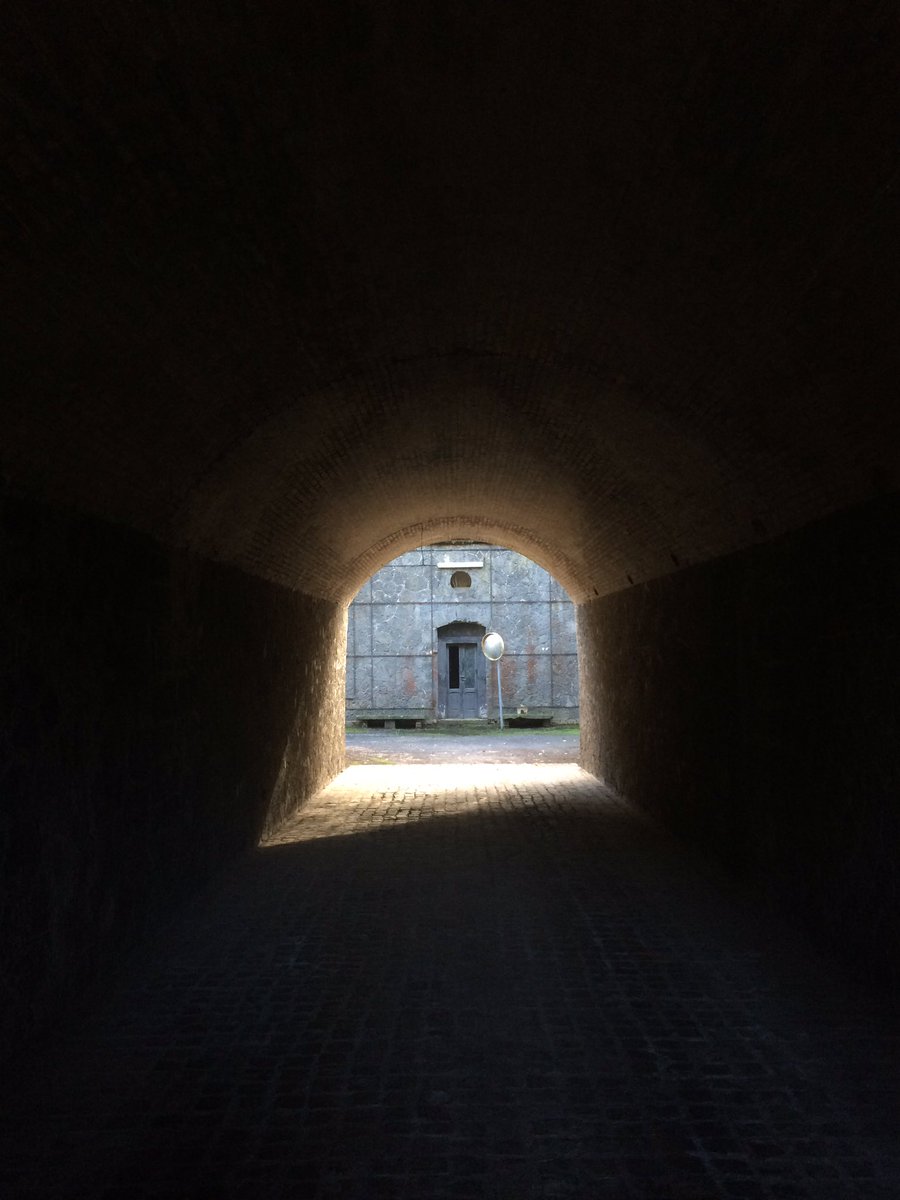 RomeGardentours's tweet photo. On visit to #ForteAppia along the ancient #Appianway. Thanks to @progettoforti and @ItalianAirForce. @parcoappia #LiveLoveRome #RomeGardens https://t.co/hkhyBRnzoc