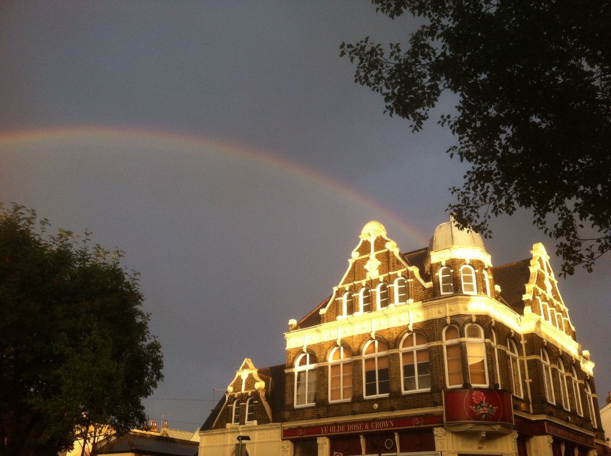 WFLETs's tweet photo. Refresh yourself at Waltham Forest Green Drinks from 8pm tonight at Rose &amp; Crown, 55 Hoe St, E17 4SA https://t.co/R17wW6U404 https://t.co/B4M5mvezQO
