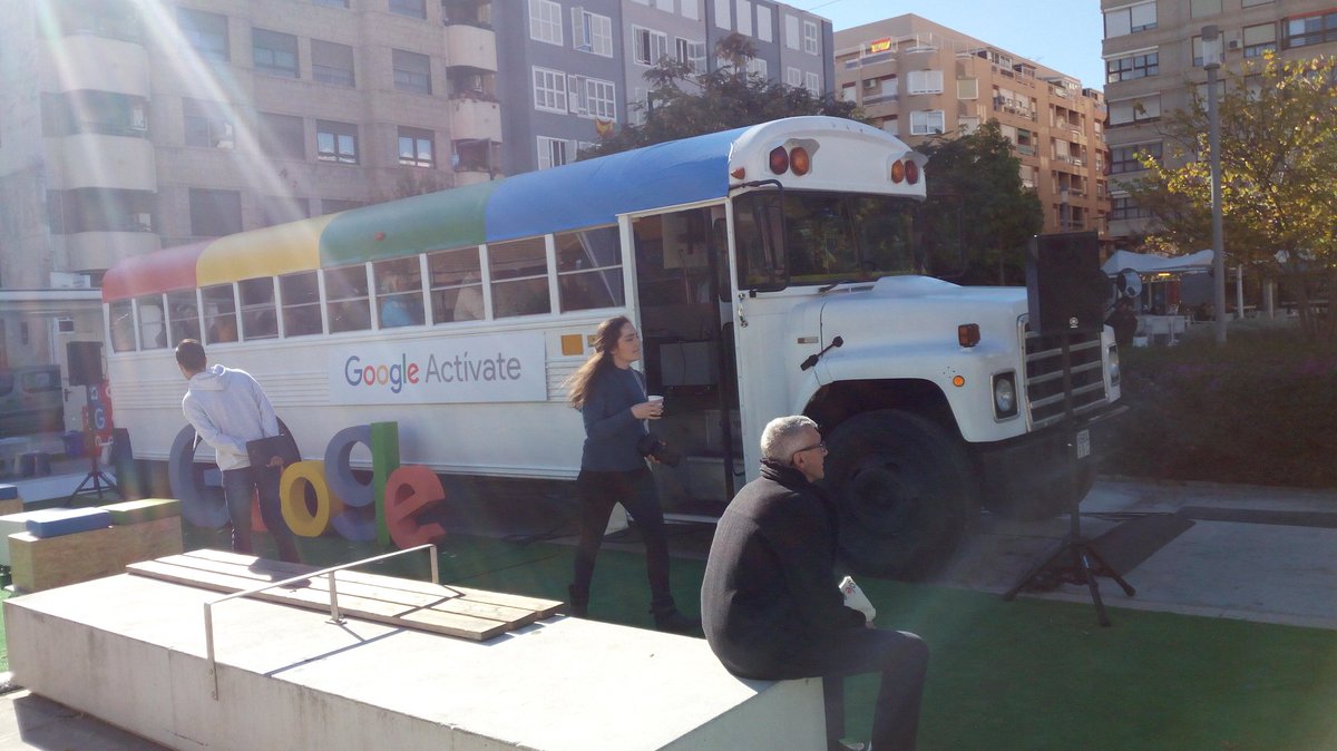 marigelster's tweet image. Charlas sobre #competencias digitales de la mano de #GoogleActivate en #Alicante.