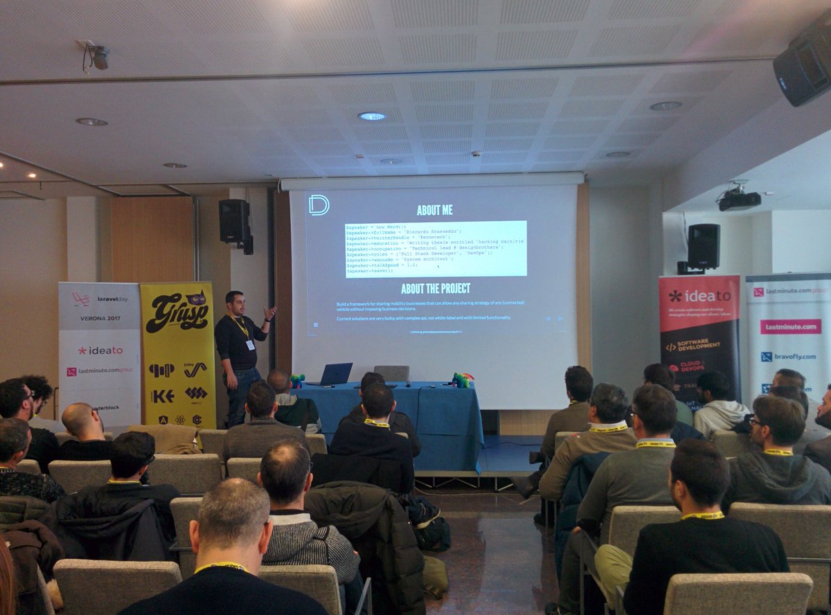 LaravelDayIt's tweet image. .@ennetech sul palco con il talk “Playmoove: Shared mobility within everyone&apos;s reach (developers included)” al #LaravelDay #Laravel