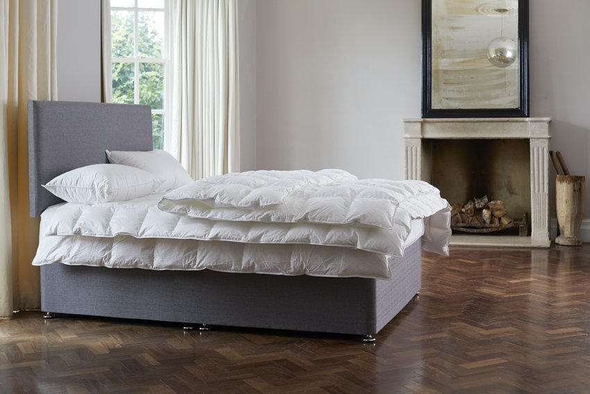 dusaluk's tweet photo. We're feeling extra snug this winter with our 10.5 and 13.5 tog duvets!😴 #sleepdelivered #Happy1stofDecember 
https://t.co/NKsBZ1X2hb https://t.co/Kx7Zhkqfmz