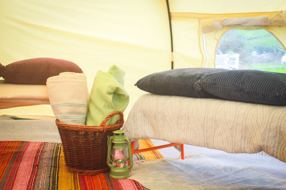 TamarGlamping's tweet photo. It’s getting chilly out there but our baskets of blankets are ready to keep out the frosts! #glamping #winter #camping #blankets https://t.co/zdErDpu2i6