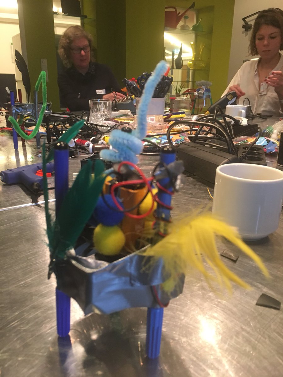 weareGIG's tweet photo. Building junk #drawbots with artists and designers!! Such a great experience and a cool example for #upcycling 🔋🛠🌈 Thanks @ifa_puregold @SamerSh @momeedees @myamy_vicy @geralbine #weareGIG #PureGold https://t.co/03EoVZYWUi