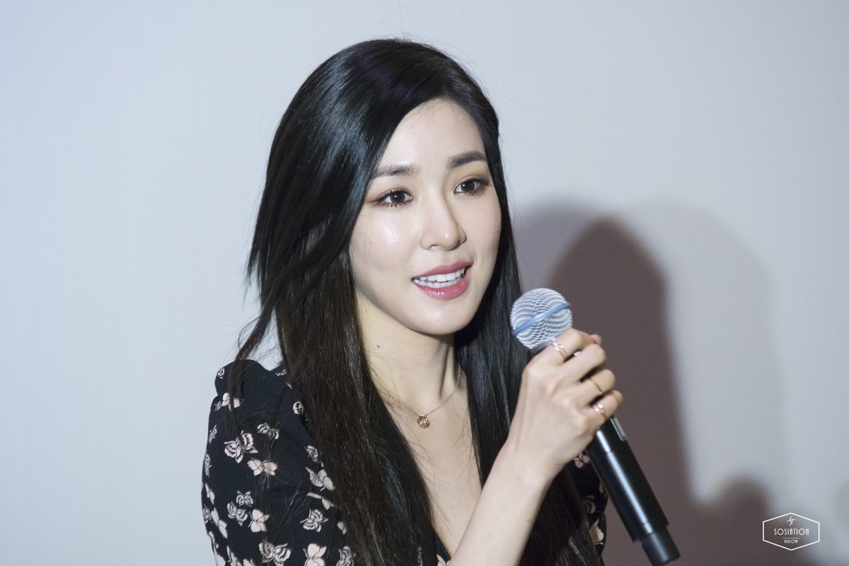 gillowsone's tweet photo. 171130 Tiffany Bottega Veneta Hongkong Store [25p]
https://t.co/wCSiMoAMjG
#Tiffany #TiffanyHwang #티파니 #소녀시대 #少女時代 @SosiationHK https://t.co/WZzyrI1NFX