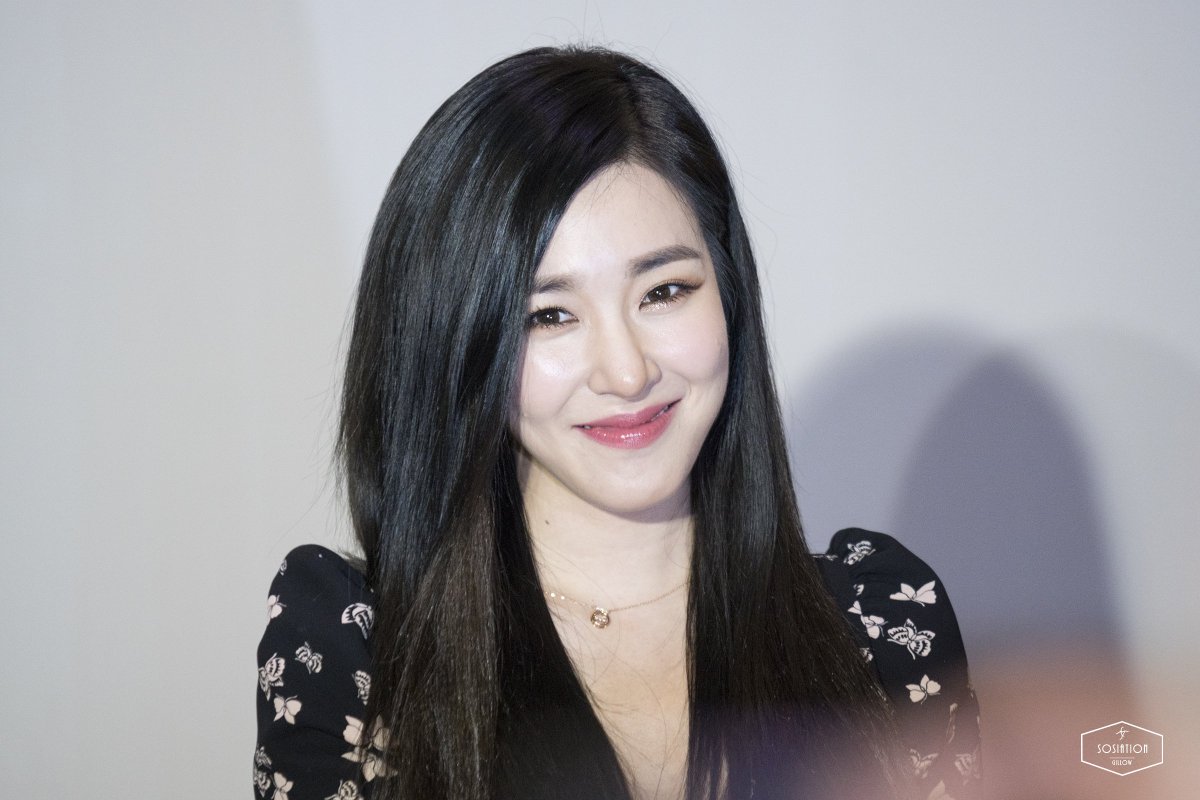 gillowsone's tweet photo. 171130 Tiffany Bottega Veneta Hongkong Store [25p]
https://t.co/wCSiMoAMjG
#Tiffany #TiffanyHwang #티파니 #소녀시대 #少女時代 @SosiationHK https://t.co/GlgqJs1YHD