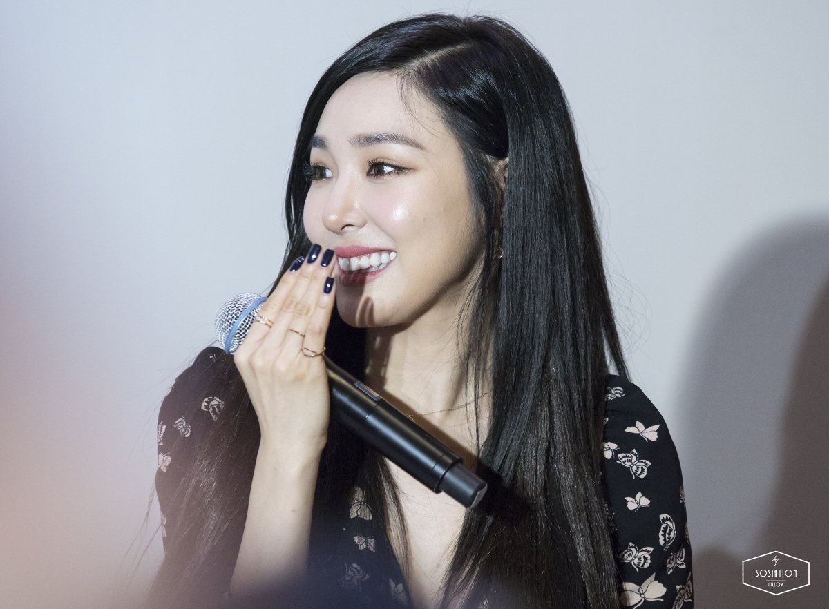 gillowsone's tweet photo. 171130 Tiffany Bottega Veneta Hongkong Store [25p]
https://t.co/wCSiMoAMjG
#Tiffany #TiffanyHwang #티파니 #소녀시대 #少女時代 @SosiationHK https://t.co/GlgqJs1YHD