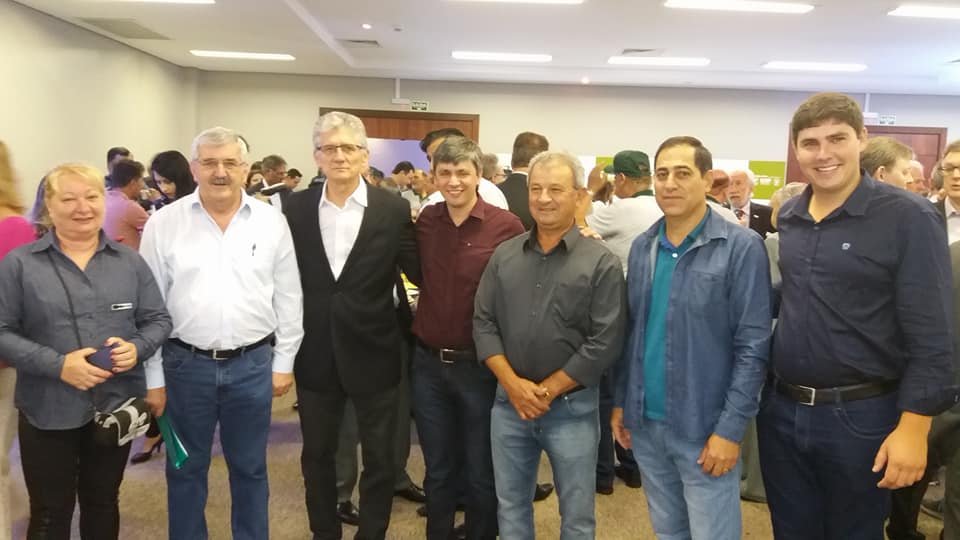 mjrbrambilla's tweet photo. #PINHAIS | Estamos  participando do Encontro Estadual de Empreendedores e Líderes Rurais. A FETAEP faz parte das instituições promotoras do evento.👏👏👏👏👏
#AgriculturaFamiliar #EmpreendedorRural #PolíticaAgrícola #Sustentabilidade #TrabalhoSério https://t.co/iL1xScz7rA