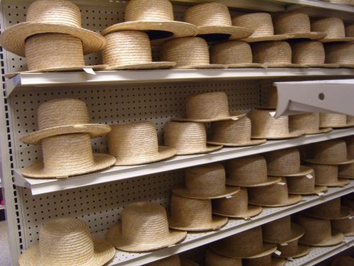 PatchworkTours's tweet image. Amish Country Tour Lancaster : Learn about the Amish way of life, visit Amish ladies in their quilt shops. bit.ly/2AjlEJi