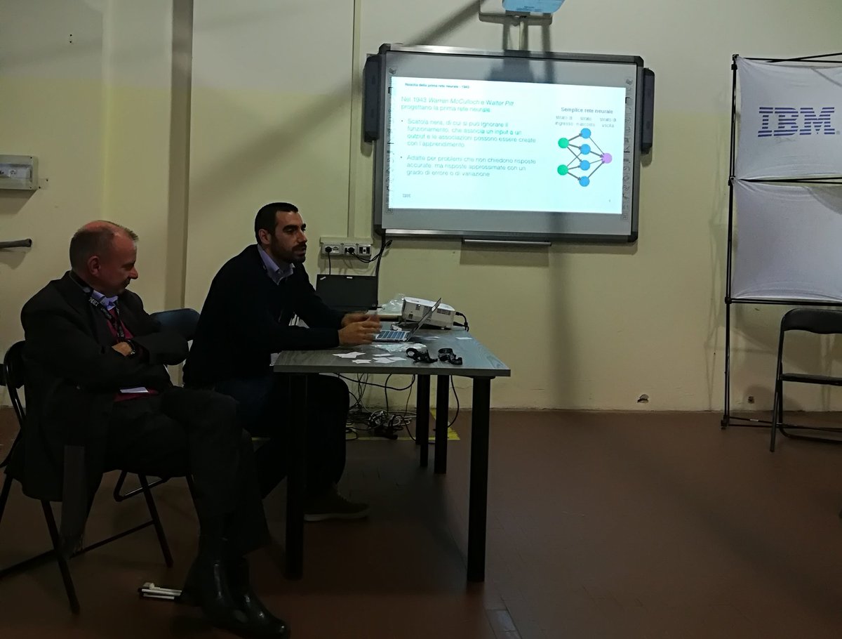 Pietro_Alberti_'s tweet photo. A corollario della ricca giornata di ieri a Bologna #Handimatica presso IBM #salottoMwa un paio di scatti durante lo speech di #MassimoViganò e di uno strepitoso #FrancescoLevantini @MWASocial https://t.co/B2l1QrvpLU
