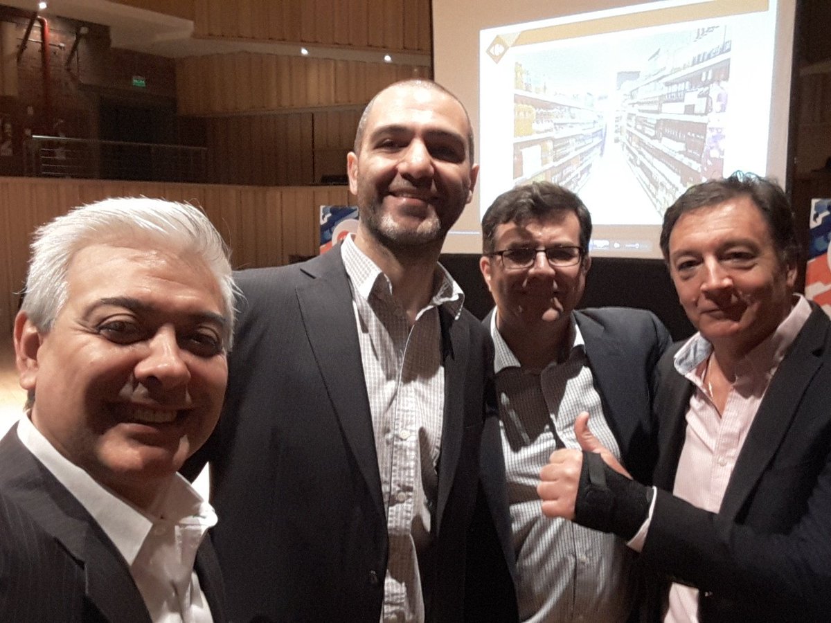 sosa_rodolfo's tweet photo. #somosexpress 2017 a full el equipo con @pive https://t.co/pUPGtZhnS7