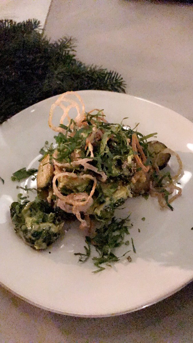 niamhshields_'s tweet photo. Enjoyed a superb vegetable focussed menu from @tata_eatery at @loamfeast last night. Great cocktails from @sacredgin and loved the sparkling wine from @SharphamWines. This weekend only. I wouldn't miss it. https://t.co/qfbEowahPx