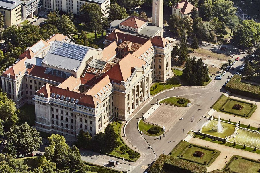 Happy to announce that we just signed a student mobility contract with <a href="/DebrecenUni/">DebrecenUni</a> (Debrecen University) in Hungary. Our students can apply for scholarship (study in autumn 2018).