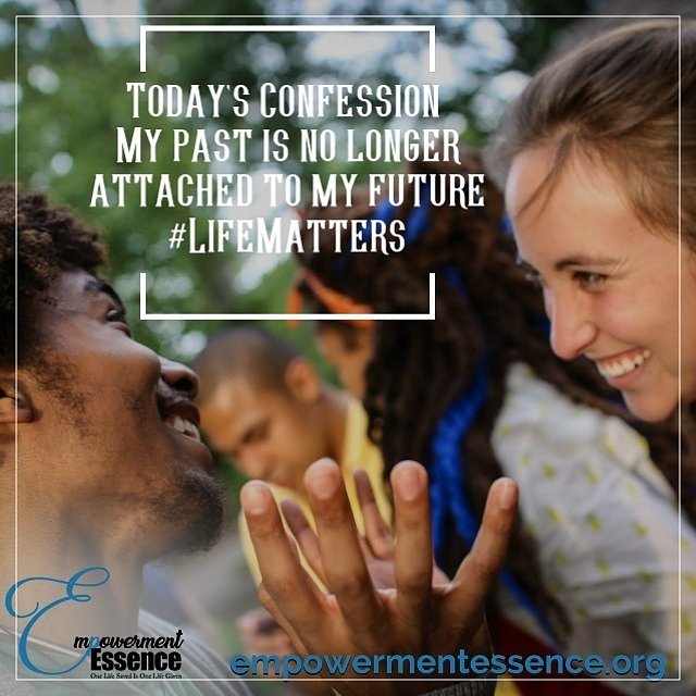 EmpowermentEss1's tweet photo. Today's Confession 
My past is no longer attached to my future. #LifeMatters  #LoveMoreBullyLess #AntiBullying #NoBullying #BullyingEndWithMe #SuicidePrevention #EmpowermentEssence   #BullyBusters #YouMatter #YouRise #ShareHope #ShareLove #EmpoweredLife https://t.co/A3SIp39tSk
