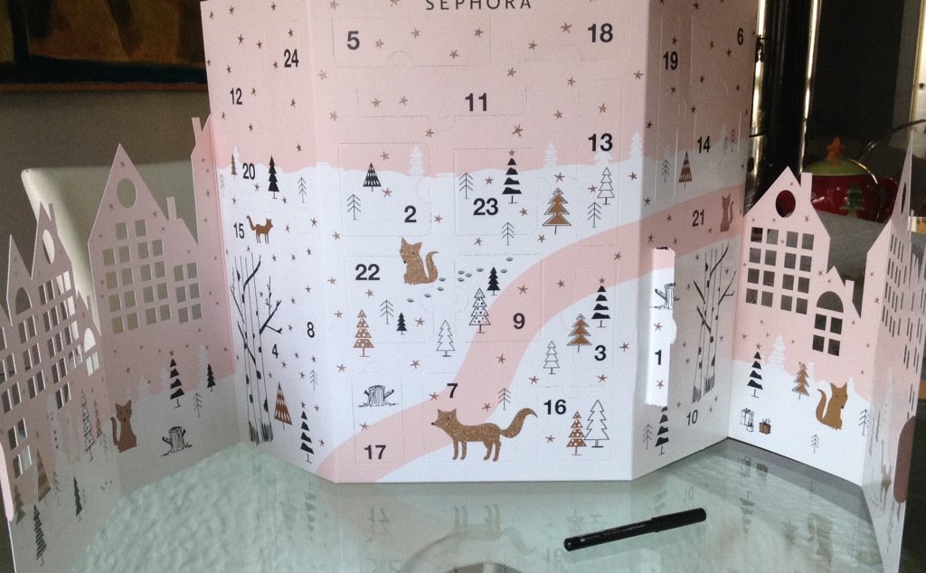 4ladyfiftyfiftj's tweet photo. Calendario dell’Avvento https://t.co/o4JUfdaATX https://t.co/uMUnDetoLn
