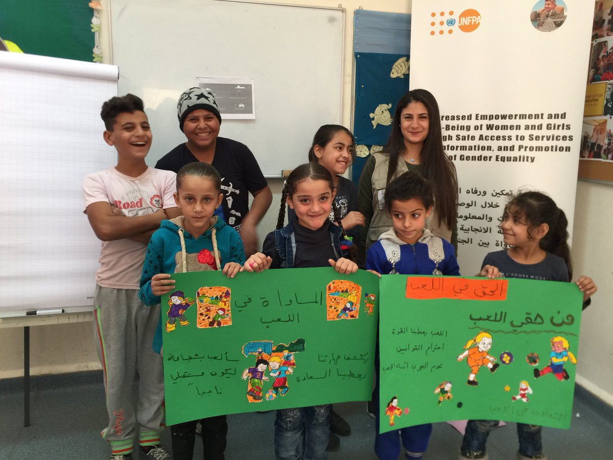 MSSCF_NGO's tweet photo. #psychosocial Activities at #MadaCommunityCenter on the occasion of #16DaysofActivism2017 #orangetheworld 

The activity was about #MyRights 

#Unfpa #lebanon #syrianrefugees #saida #msscf https://t.co/l2qM5iWaql