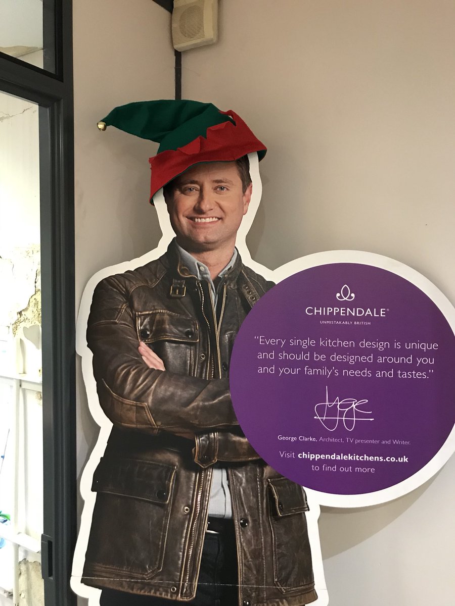 JuOxberry's tweet photo. @MrGeorgeClarke you’re already for Christmas @utopianewark showroom  #christmaself #omegakitchens  #chippendalekitchens #utopianewark #kitchenshowroom https://t.co/Om6T8qzJk9